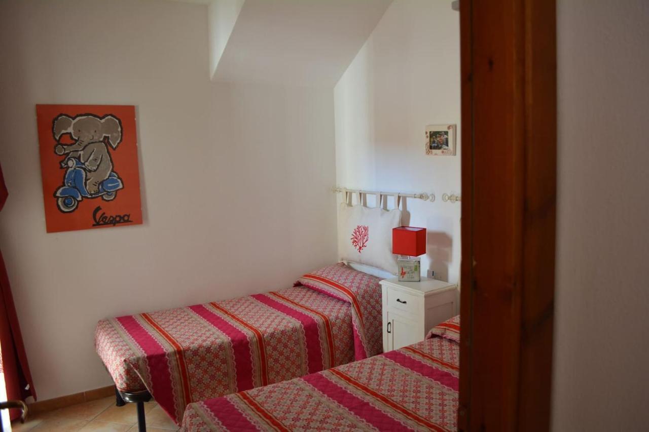 Casa Della Vespa Orosei Bagian luar foto